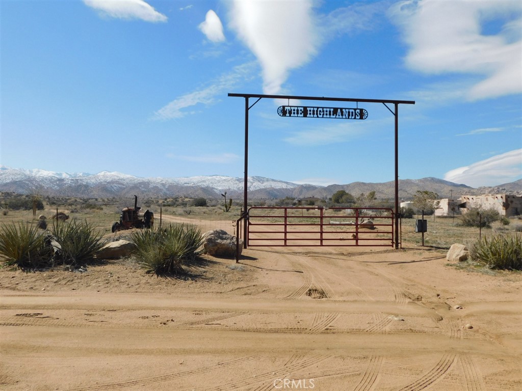 51908 Pipes Canyon Road, Pioneertown, CA 92268