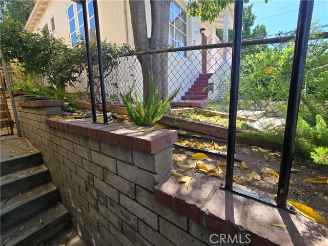 Detail Gallery Image 23 of 25 For 1210 Tyler St #1/2,  Glendale,  CA 91205 - 0 Beds | 1 Baths