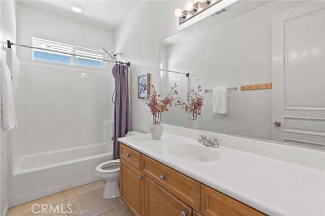21 Plaza Modena, Lake Elsinore CA: https://media.crmls.org/medias/29704088-1ef8-47cf-92a0-36c20dfc5910.jpg