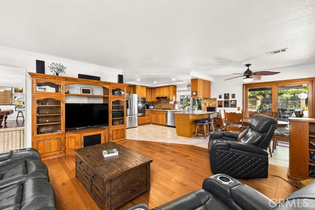 Detail Gallery Image 14 of 50 For 24711 Monte Royale, Laguna Hills,  CA 92653 - 4 Beds | 2/1 Baths