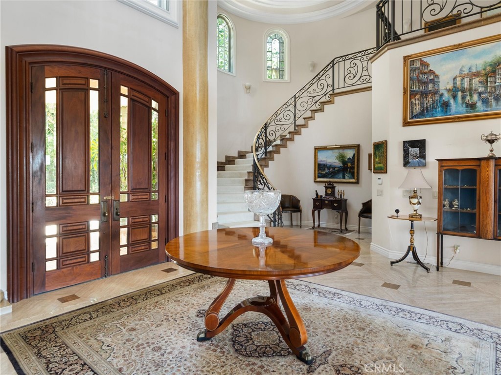 https://media.crmls.org/medias/2970d5f3-1c2a-4c62-973c-8cdb29aee329.jpg?preset=X-Large
