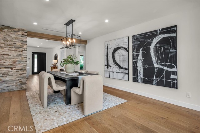 Detail Gallery Image 13 of 49 For 5110 Greenbush Ave, Sherman Oaks,  CA 91423 - 6 Beds | 6 Baths