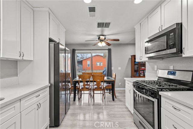 Detail Gallery Image 18 of 41 For 40258 168th St, Palmdale,  CA 93591 - 3 Beds | 2 Baths