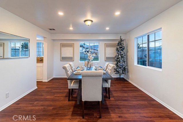 Detail Gallery Image 2 of 24 For 14501 California, Baldwin Park,  CA 91706 - 4 Beds | 4/1 Baths