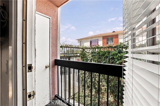 147 West Acacia, 160 photo 12