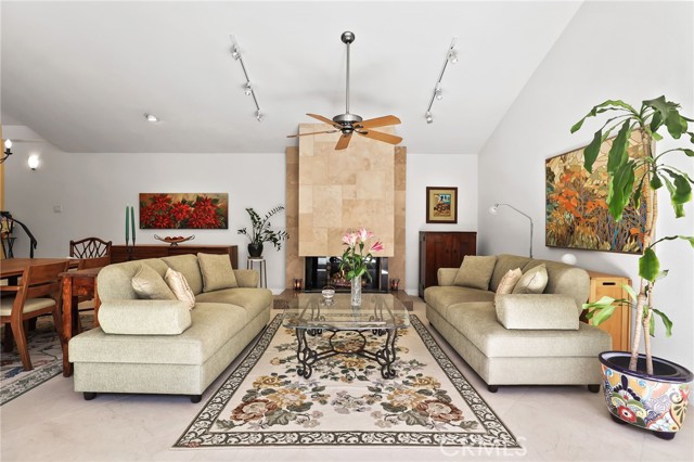 Image 10 of 40 For 377 Galleon Way