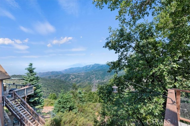 Detail Gallery Image 3 of 29 For 30909 Live Oak Dr, Running Springs,  CA 92382 - 3 Beds | 2 Baths