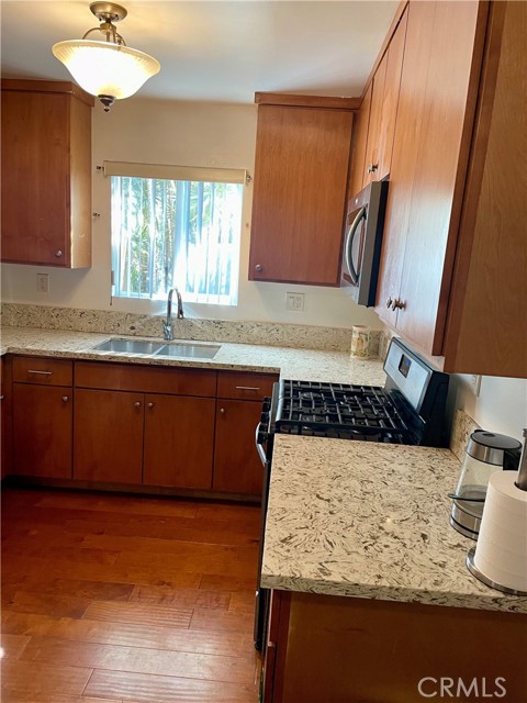 Detail Gallery Image 4 of 9 For 6558 S Van Ness, Los Angeles,  CA 90047 - 3 Beds | 2 Baths