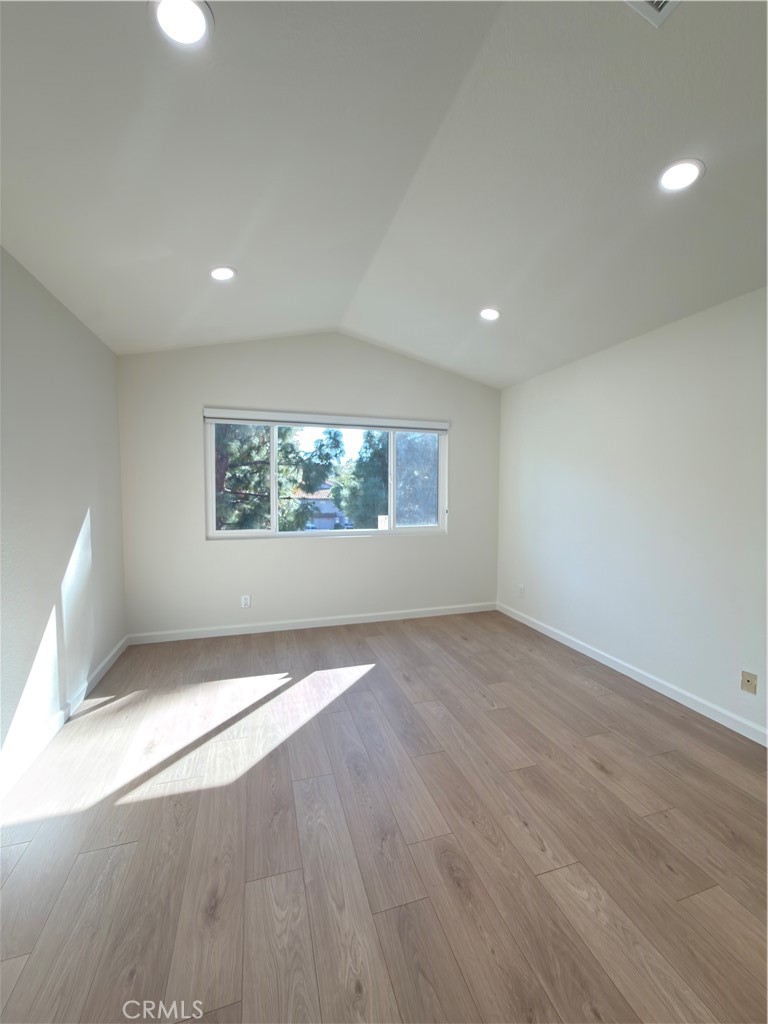 MLS #OC25268202 image #21