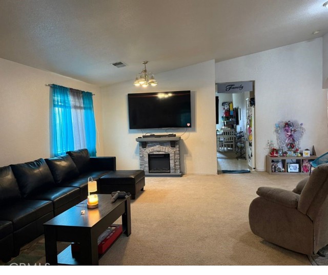 Detail Gallery Image 3 of 16 For 480 Joleen Ct, Merced,  CA 95341 - 4 Beds | 2 Baths