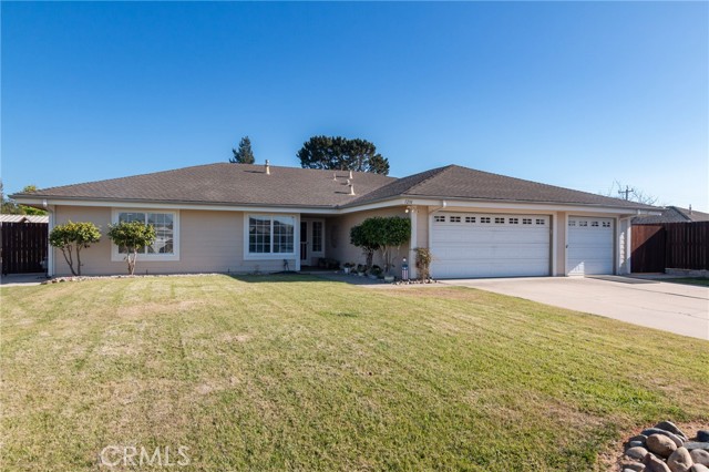 1216 Shady Glen Court, Santa Maria CA: https://media.crmls.org/medias/29752770-0a0f-405e-8851-179cbba6f406.jpg