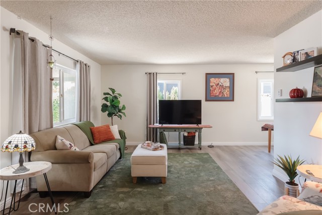 1004 Firmona Avenue, Redondo Beach CA: https://media.crmls.org/medias/2975553c-37d3-4b90-90fc-0234502a81f8.jpg