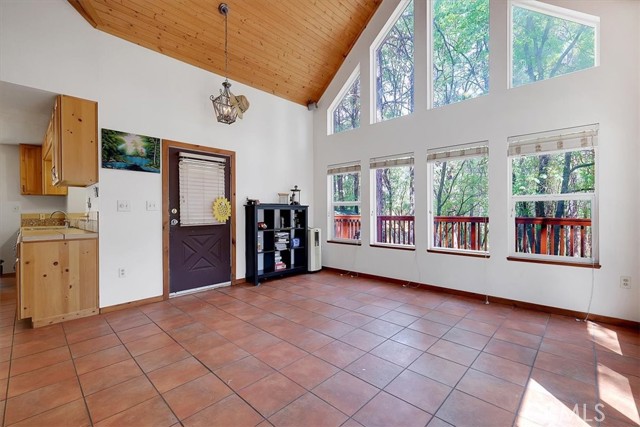 Image 13 of 60 For 13233 Dixon Hill Road