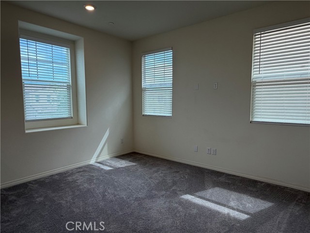 Detail Gallery Image 13 of 26 For 4040 S Bowery, Ontario,  CA 91761 - 5 Beds | 3/1 Baths