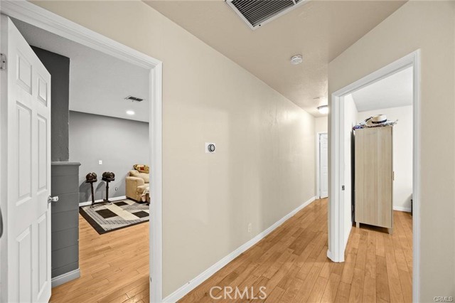 Detail Gallery Image 8 of 16 For 2020 Canada Bld, Glendale,  CA 91208 - 4 Beds | 3 Baths