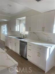 Detail Gallery Image 8 of 18 For 4675 Willis, Sherman Oaks,  CA 91403 - 2 Beds | 2 Baths