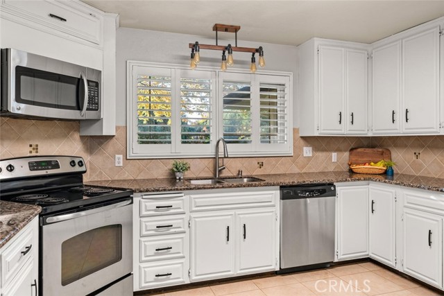 Detail Gallery Image 12 of 45 For 108 Estates Dr, Chico,  CA 95928 - 4 Beds | 3/1 Baths