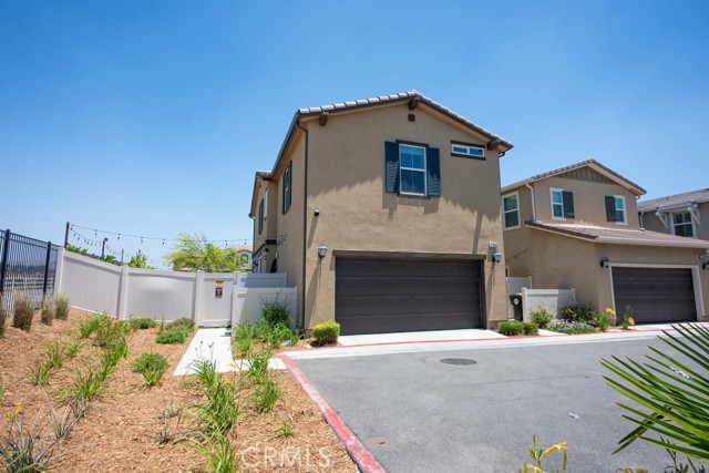 Detail Gallery Image 43 of 64 For 27638 Sawtooth Ln, Canyon Country,  CA 91387 - 3 Beds | 2/1 Baths