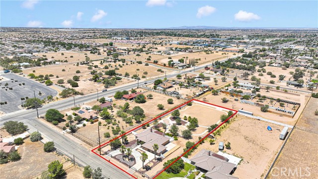 14572 Sultana Street, Hesperia CA: https://media.crmls.org/medias/2977c236-8316-4208-9609-9faaae390da0.jpg