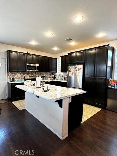 Detail Gallery Image 2 of 13 For 277 Bloomington Ave #235,  Rialto,  CA 92376 - 4 Beds | 2/1 Baths