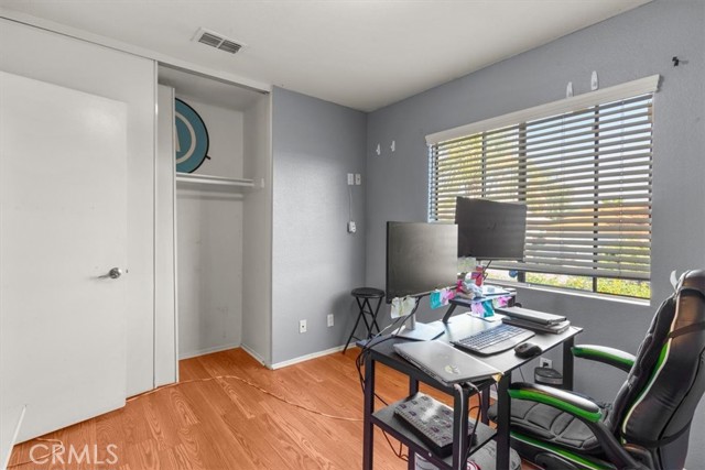 Detail Gallery Image 12 of 15 For 39769 Firethorn Ct, Murrieta,  CA 92563 - 3 Beds | 2 Baths