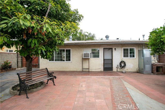 14641 Alexander Street photo 4