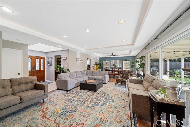 1469 Dara Street, Camarillo CA: https://media.crmls.org/medias/29799abc-1f04-437b-8bf7-375282036506.jpg