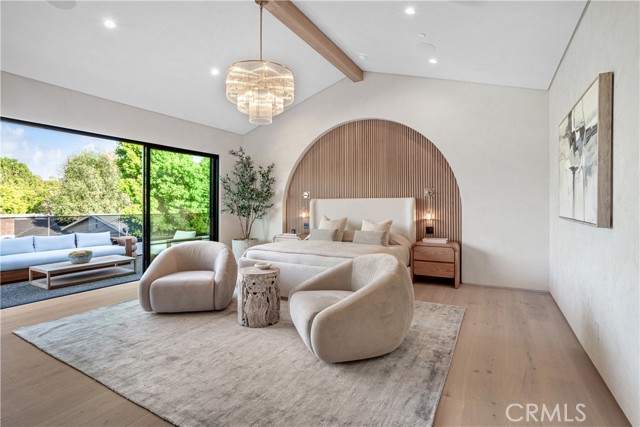 Detail Gallery Image 14 of 34 For 4830 Valjean Ave, Encino,  CA 91436 - 5 Beds | 5/1 Baths