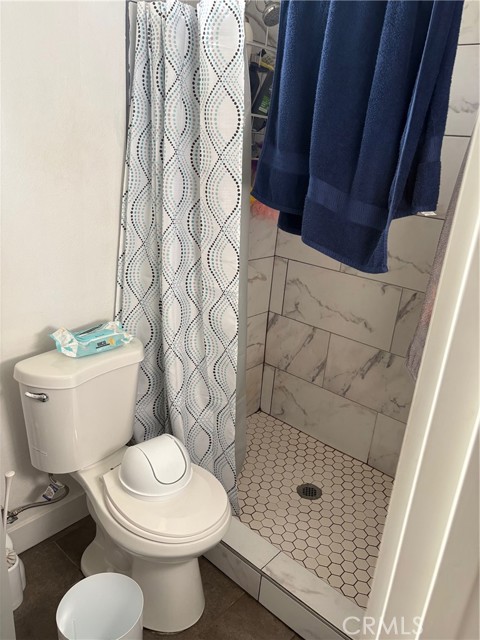 Detail Gallery Image 26 of 34 For 2911 Baltic, Long Beach,  CA 90810 - 3 Beds | 1 Baths