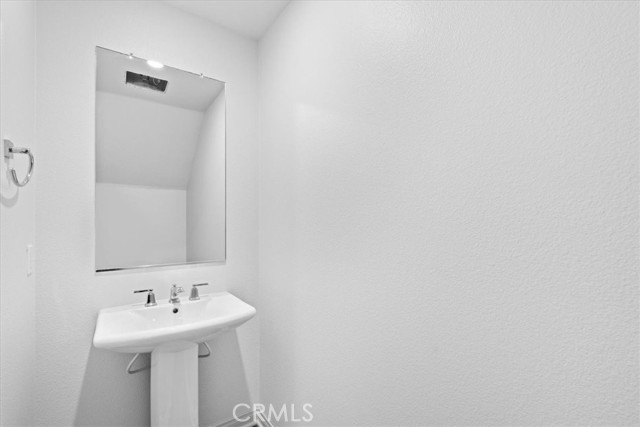 Detail Gallery Image 18 of 30 For 505 Pablo, Lake Elsinore,  CA 92530 - 3 Beds | 2/1 Baths