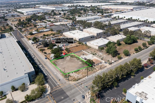 781 S Valley View Avenue, San Bernardino CA: https://media.crmls.org/medias/297a3fb9-c70c-4210-b4c0-4f3989a0a891.jpg