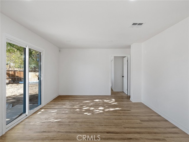 Detail Gallery Image 16 of 34 For 21225 Lone Eagle, Apple Valley,  CA 92308 - 6 Beds | 2 Baths