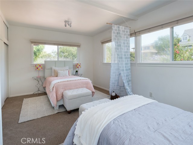 1013 Via Nogales, Palos Verdes Estates, California 90274, 2 Bedrooms Bedrooms, ,2 BathroomsBathrooms,Residential,Sold,Via Nogales,PV21160939