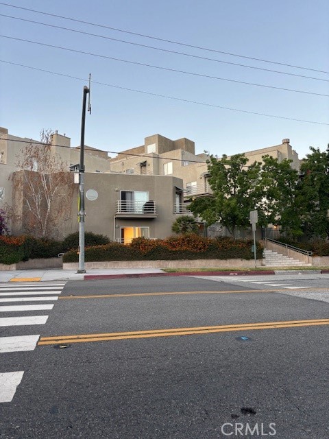 2905 Montrose Avenue #416