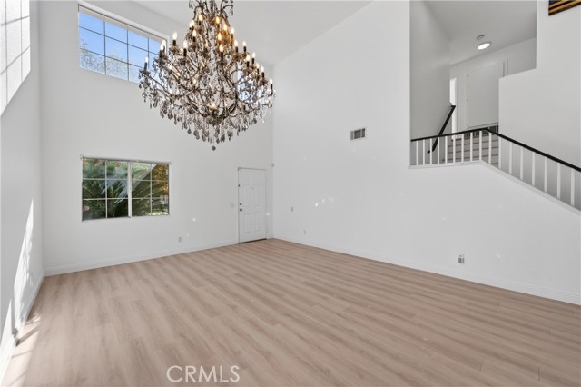 Detail Gallery Image 7 of 39 For 15552 Caravelle, Fontana,  CA 92336 - 4 Beds | 2/1 Baths