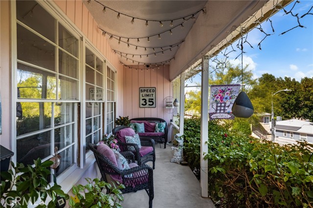 4600 Edelle Place, Los Angeles CA: https://media.crmls.org/medias/297bbf85-e22c-429e-bd96-205e4de052fd.jpg