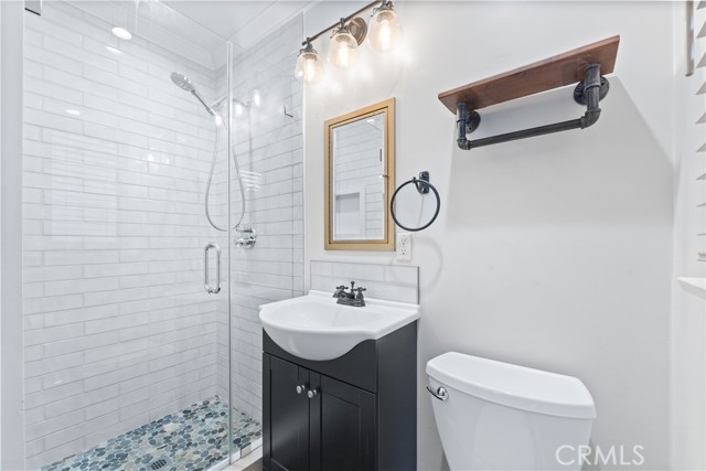 Detail Gallery Image 16 of 21 For 219 N Center St, Orange,  CA 92866 - 2 Beds | 2 Baths