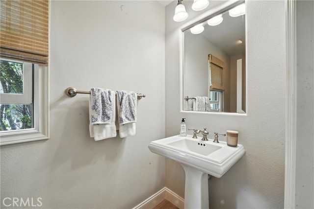 Detail Gallery Image 17 of 54 For 2616 Bungalow Pl, Corona Del Mar,  CA 92625 - 2 Beds | 2/1 Baths