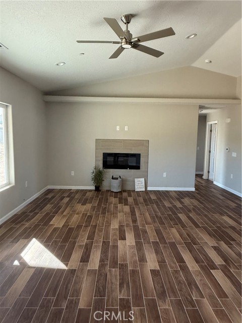 Detail Gallery Image 4 of 34 For 17995 Seaforth St, Hesperia,  CA 92345 - 4 Beds | 2/1 Baths