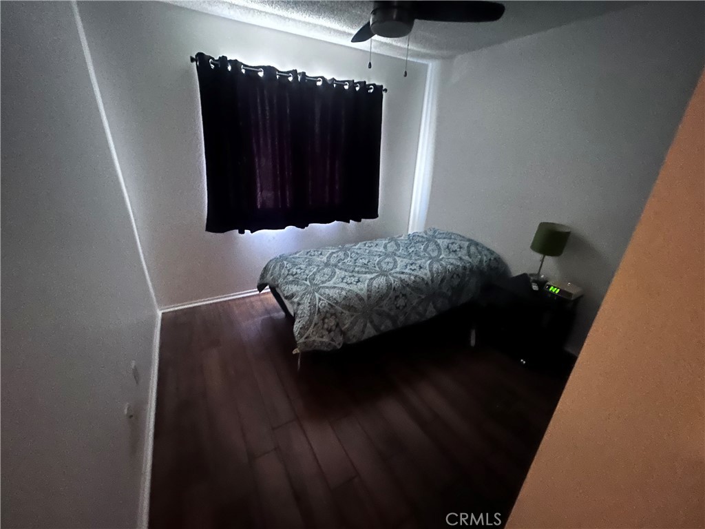 https://media.crmls.org/medias/297df1b6-f2f0-4e75-822d-4a52e05a7fc9.jpg?preset=X-Large
