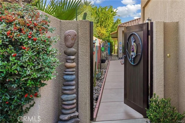 Image 3 of 24 For 21 Colonial  