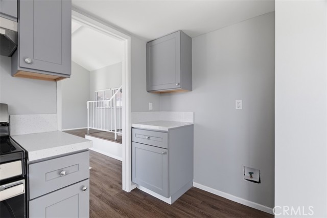 Detail Gallery Image 11 of 36 For 29166 Flowerpark Dr, Canyon Country,  CA 91387 - 3 Beds | 2/1 Baths