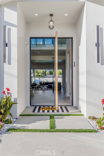 Detail Gallery Image 9 of 75 For 22745 Califa St, Woodland Hills,  CA 91367 - 5 Beds | 4 Baths