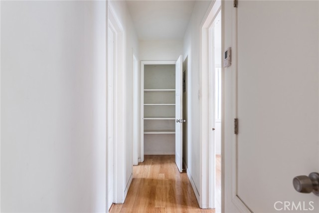 705 E California Avenue, Glendale CA: https://media.crmls.org/medias/297ff1d2-8eeb-44fb-b79d-e1d3c9d1e1f3.jpg