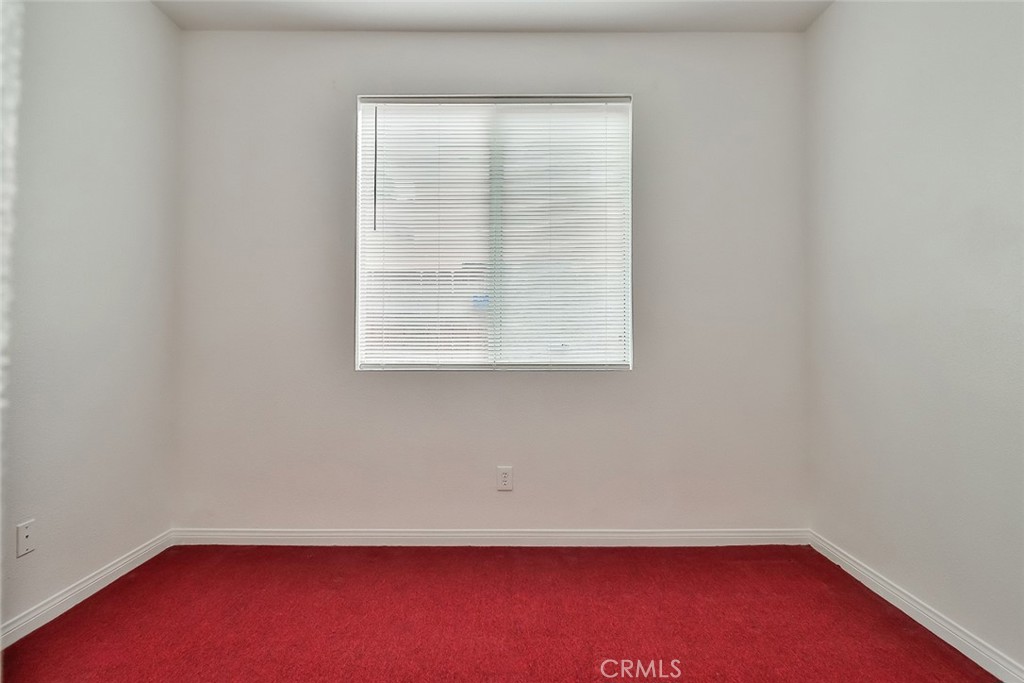 https://media.crmls.org/medias/2980eb4b-1c22-41af-8da6-ae23515e0f83.jpg?preset=X-Large