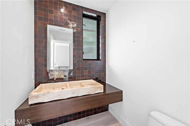 Detail Gallery Image 38 of 64 For 2340 Crestview Dr, Laguna Beach,  CA 92651 - 4 Beds | 5/1 Baths