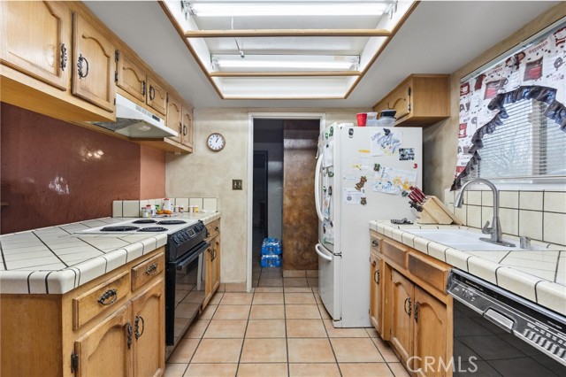 7519 Man O War Street, Bakersfield CA: https://media.crmls.org/medias/298117f7-9a17-4195-8419-00a51c84bac1.jpg