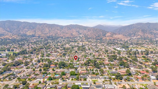 902 E Cypress, Glendora CA: https://media.crmls.org/medias/29815df0-9ad0-4b8f-8c77-010da433353e.jpg