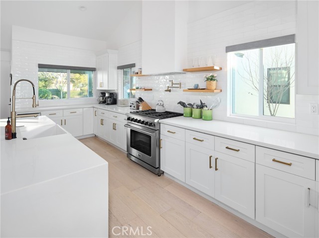 Detail Gallery Image 7 of 27 For 7413 Naylor, Los Angeles,  CA 90045 - 3 Beds | 2/1 Baths