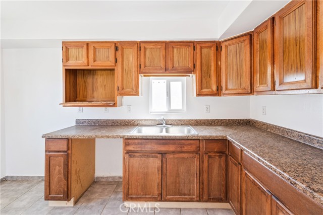 Detail Gallery Image 9 of 30 For 25573 Anderson Ave, Barstow,  CA 92311 - 3 Beds | 1 Baths